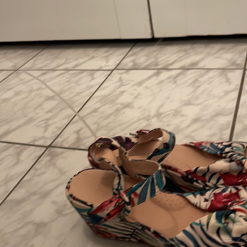 tropical sandal - Picture 3 of 5
